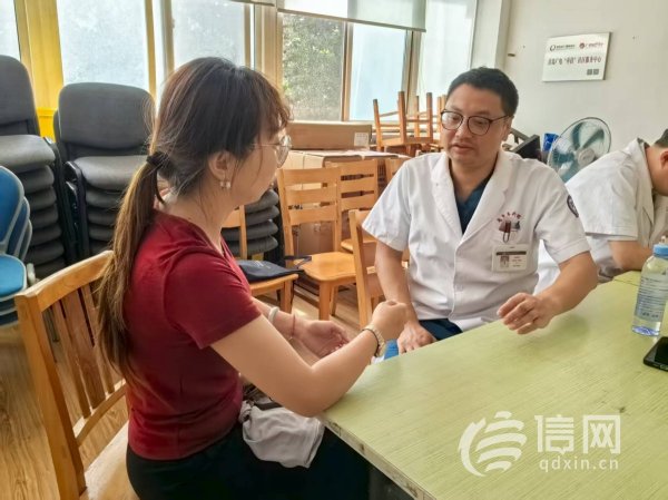 鑫策略 青岛心血管病医院专家进社区 为居民量身定制“养生调理方案”